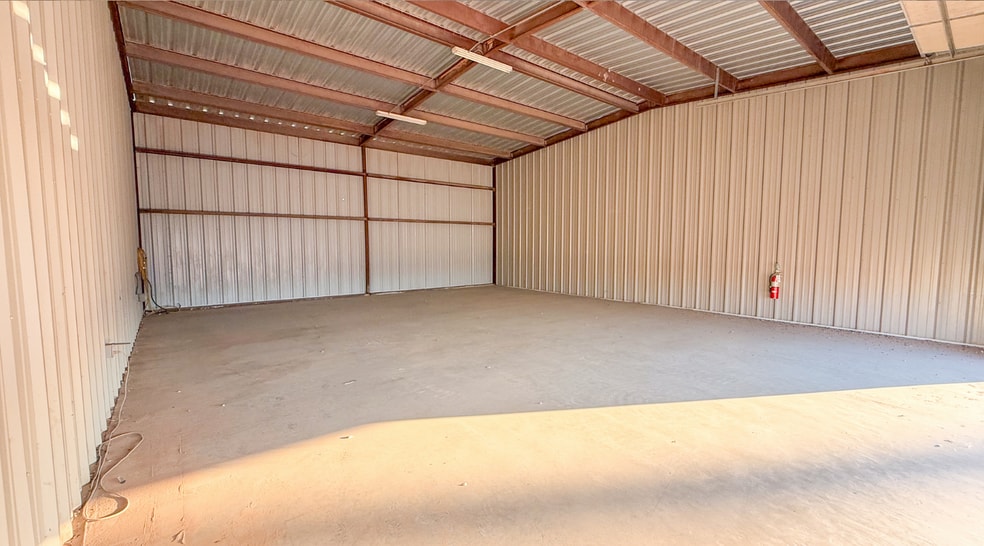 More Photos Of 7010 County 1160 rd, Midland Warehouse For Lease