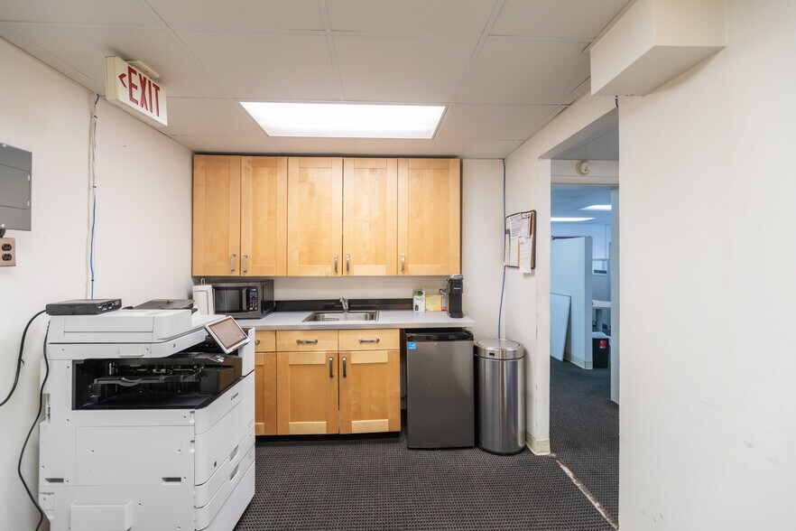 More Photos Of 1330 New Hampshire Ave NW, Washington Apartments For Sale