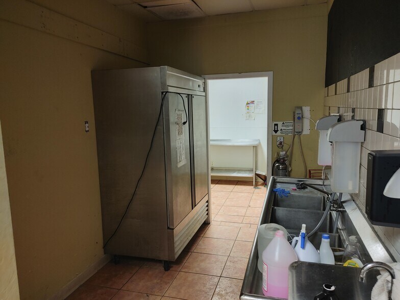 More Photos Of 10250-10352 W Sample Rd, Coral Springs Storefront Retail Office For Sale