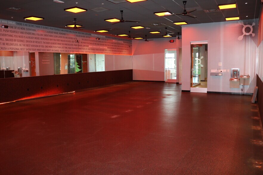 More Photos Of 682 Paul Huff Pky NW, Cleveland Storefront For Lease