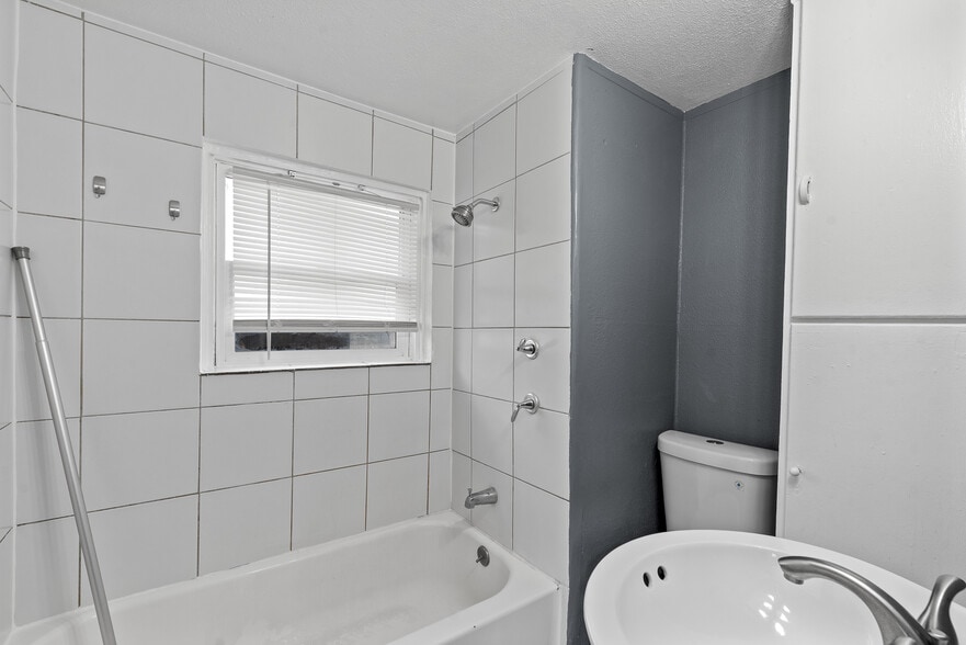 More Photos Of 600 Douglas St, Wenatchee Apartments For Sale