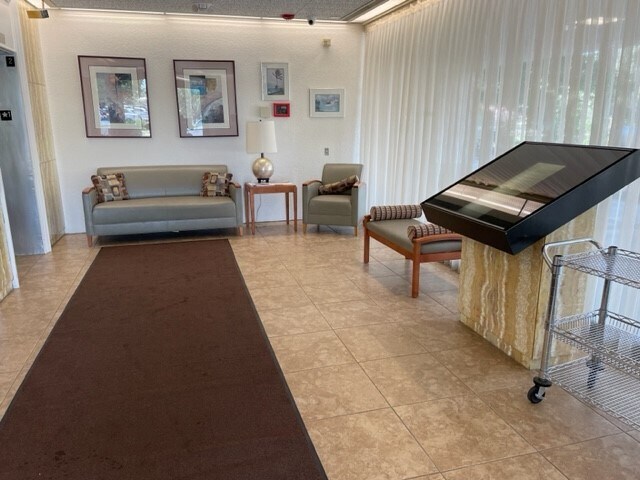 More Photos Of 600 8th Ave W, Palmetto Office For Sale