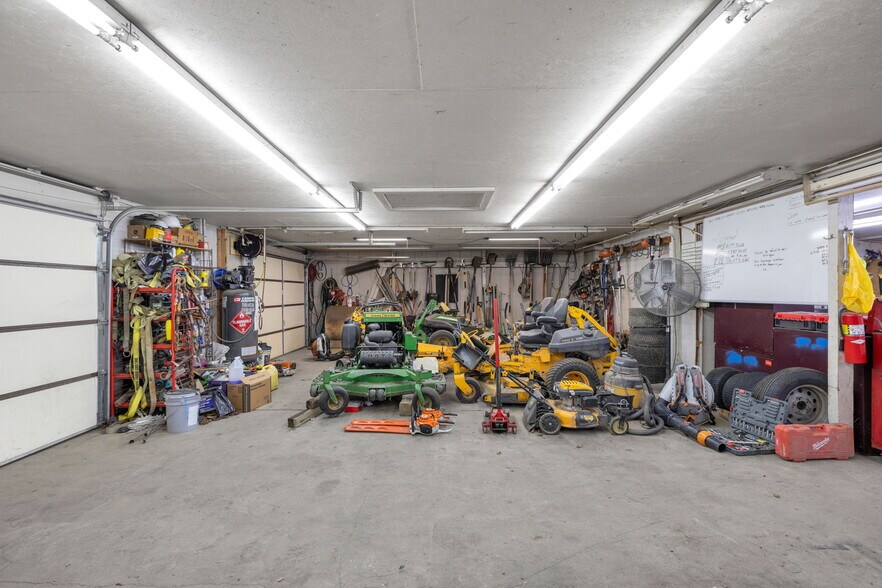 More Photos Of 7601 Milhouse Rd, Indianapolis Office For Sale