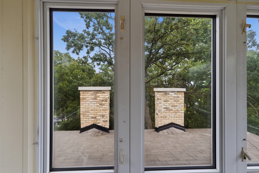 More Photos Of 2200 W Memorial Dr, Janesville Hospitality For Sale