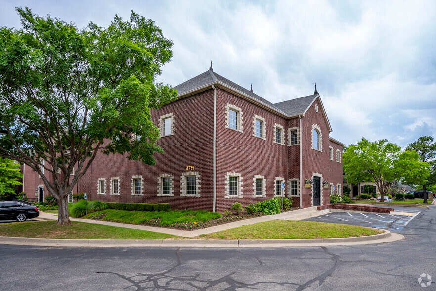 More Photos Of 4735 E 91st St, Tulsa Medical For Lease