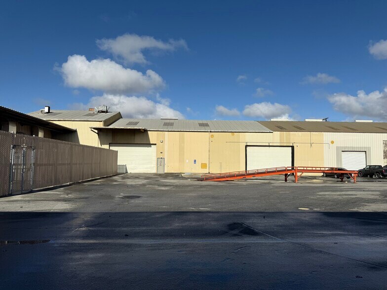 More Photos Of 1155 Harkins Rd, Salinas Warehouse For Lease