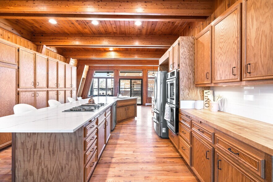 More Photos Of 13231 Dillon St, Brighton Specialty For Sale