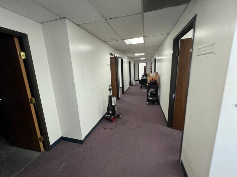 More Photos Of 522 E 6th St, Los Angeles Loft Creative Space For Sale