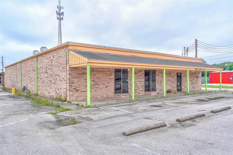 More Photos Of 6801 Highway Blvd, Katy Freestanding For Sale