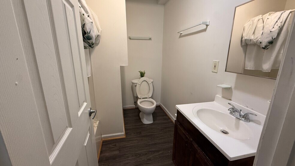More Photos Of 5212 Astor Pl SE, Washington Assisted Living For Lease