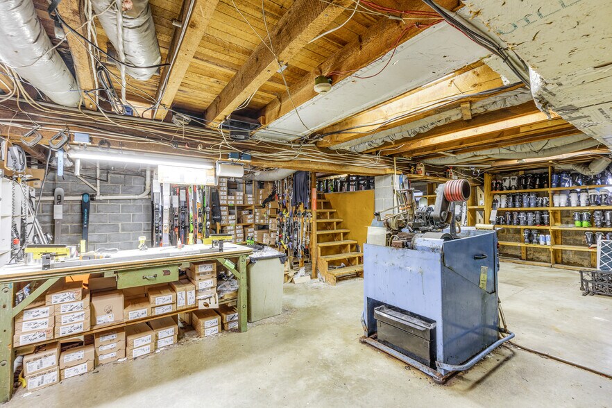 More Photos Of 830 Flory Mill Rd, Lancaster Light Manufacturing For Sale