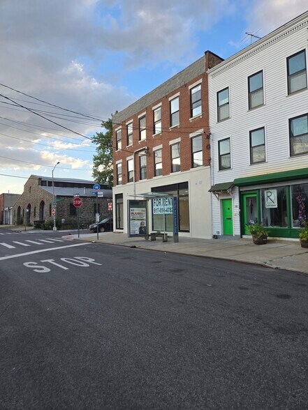 More Photos Of 72 Van Dyke St, Brooklyn Apartments For Lease