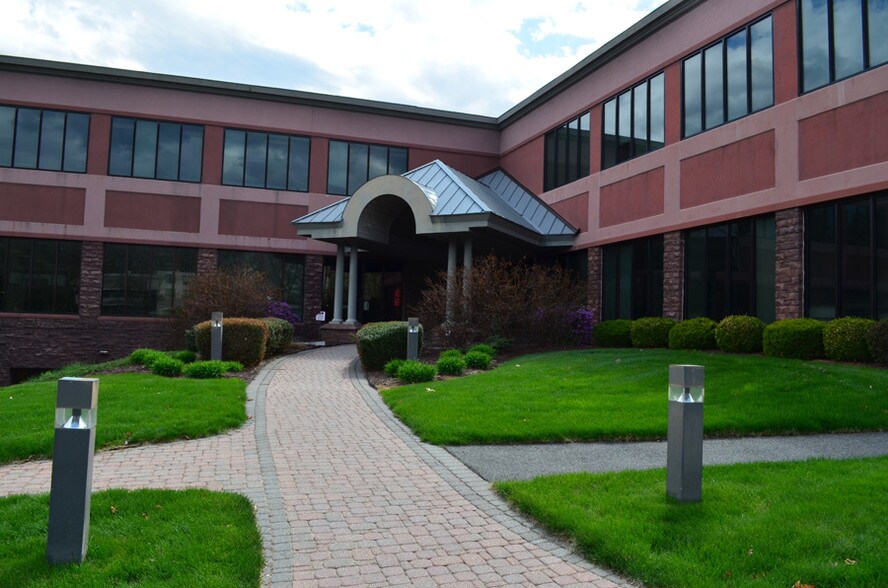 More Photos Of 55 Realty Dr, Cheshire Office For Lease