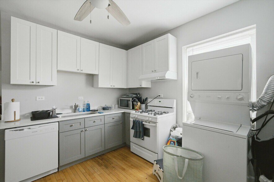 More Photos Of 3605-3607 W Palmer St, Chicago Apartments For Sale