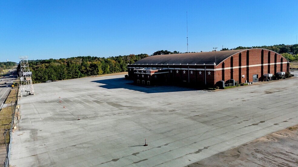 More Photos Of 10408 State Highway 64 E, Tyler Theater Concert Hall For Sale