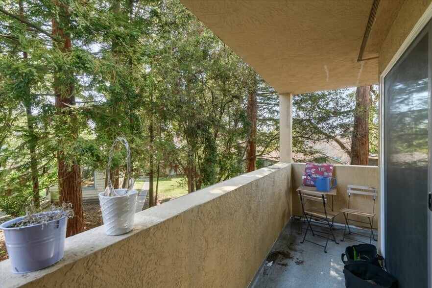 More Photos Of 1626 Francisco St, Berkeley Apartments For Sale