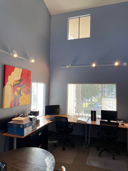 More Photos Of 1028 N Lake Ave, Pasadena Office For Lease