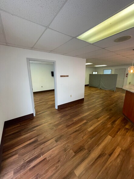 More Photos Of 103 Bruce Professional Park, Mount Sterling Medical For Lease