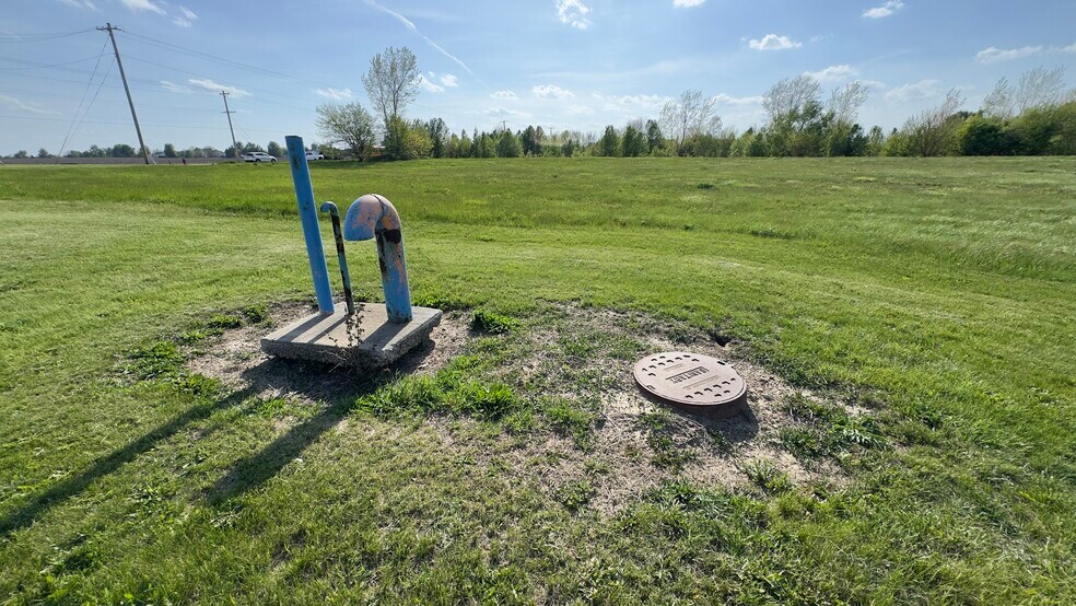 More Photos Of Pin 14-11-477-001 Northtown And Pipeline Rds, Normal Land For Sale