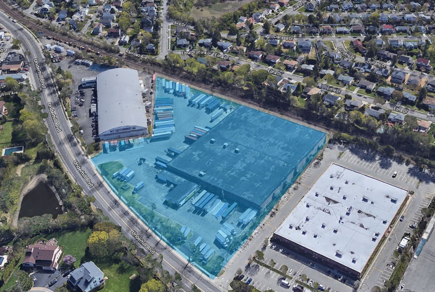 Primary Photo Of 225 Underhill Blvd, Syosset Warehouse For Lease