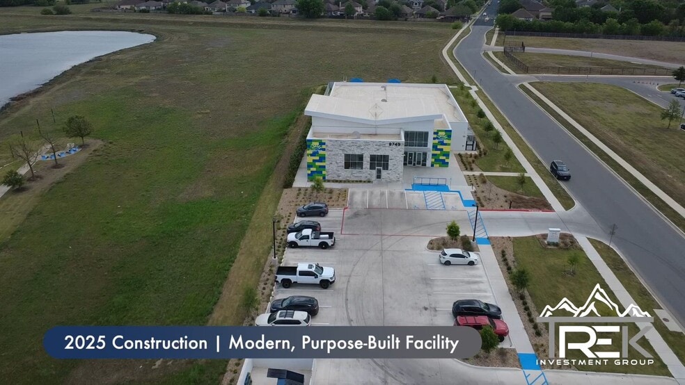 Primary Photo Of 8749 Vertex Blvd, Austin Schools For Sale