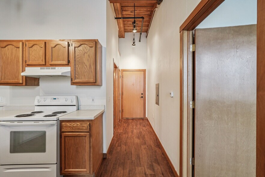 More Photos Of 134 Main St, Racine Apartments For Sale
