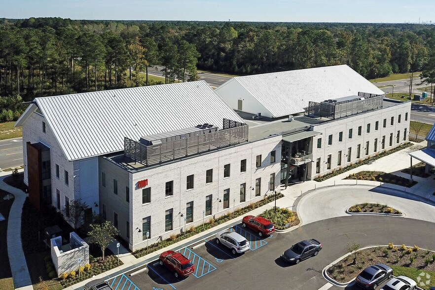 More Photos Of 2001 2nd Ave, Summerville Office For Lease