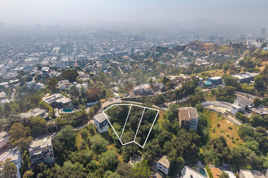 More Photos Of 8441 Grand View dr, Los Angeles Land For Sale