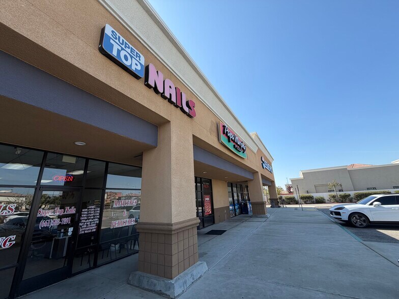 More Photos Of 13061-13073 Rosedale Hwy, Bakersfield General Retail For Lease