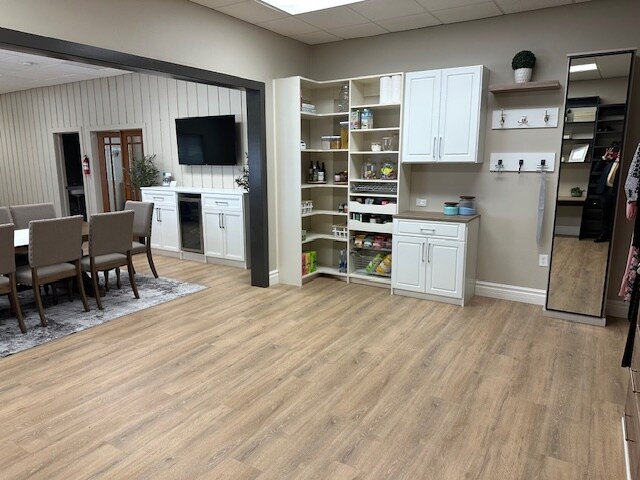 More Photos Of 27823 Highway Blvd, Katy Light Distribution For Lease