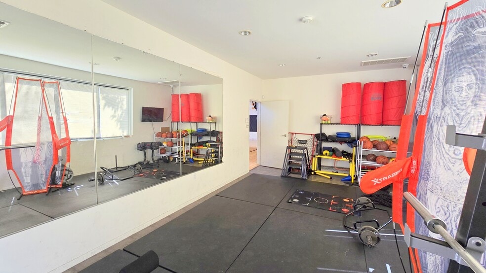 More Photos Of 1773 W San Bernardino Rd, West Covina Unknown For Lease