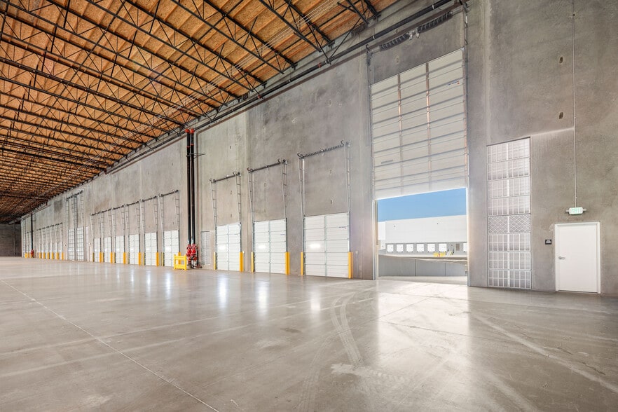 More Photos Of 901 Venture Way, Gilroy Unknown For Lease