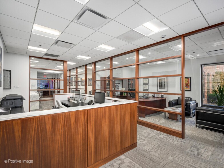 More Photos Of 610-642 Anthony Trl, Northbrook Light Distribution For Sale