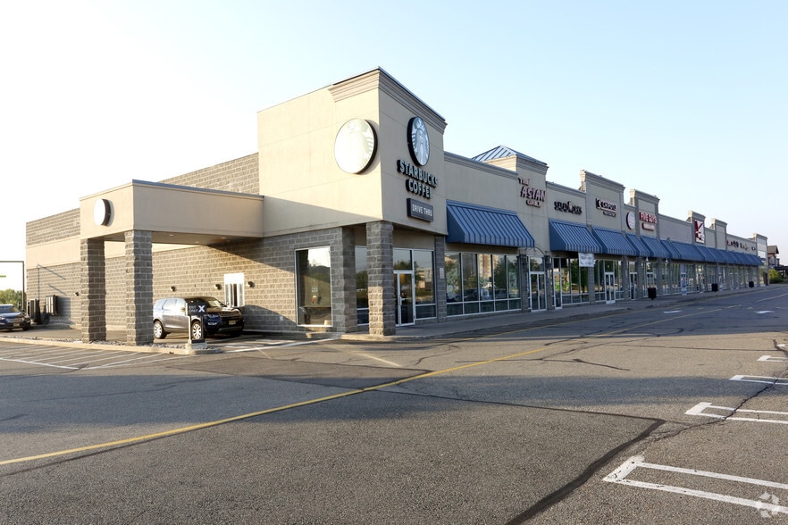 More Photos Of 84 Rt 17, East Rutherford General Retail For Lease