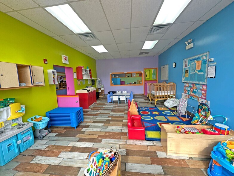 More Photos Of 5836 W Chicago Ave, Chicago Daycare Center For Sale
