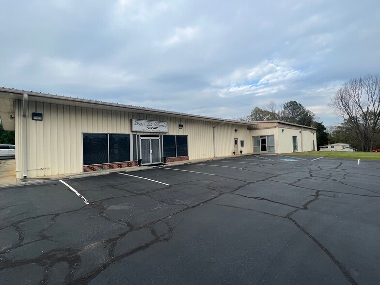 More Photos Of 2307 S Boston Rd, Danville Flex For Sale