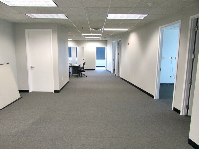 More Photos Of 7505 NW Tiffany Springs Pky, Kansas City Office For Lease