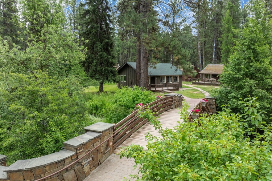 More Photos Of 13375 SW Forest Service Rd, Camp Sherman Hotel For Sale