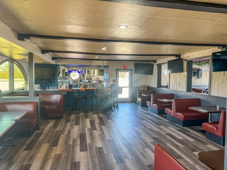 More Photos Of 1330 E SR 89A, Cottonwood Restaurant For Sale