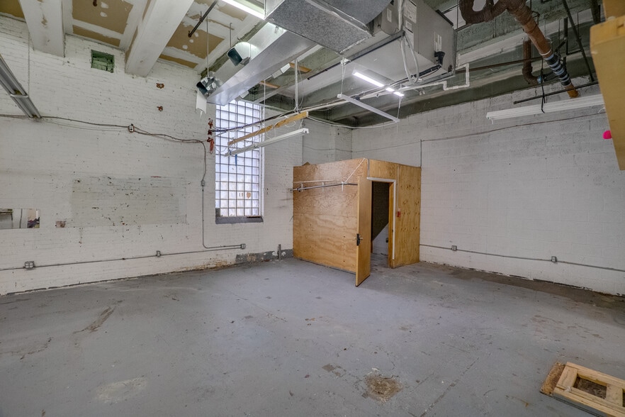 More Photos Of 2038 S Juniper St, Philadelphia Apartments For Lease