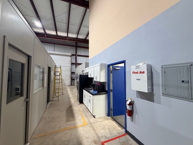 More Photos Of 905 Foster Way, South Daytona Warehouse For Lease