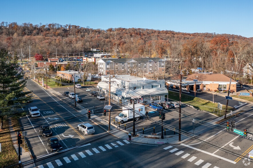 More Photos Of 86 Greenbrook Rd, Green Brook Storefront Retail Office For Lease