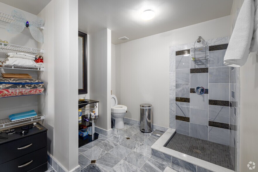 More Photos Of 311-313 W Baltimore St, Baltimore Apartments For Sale