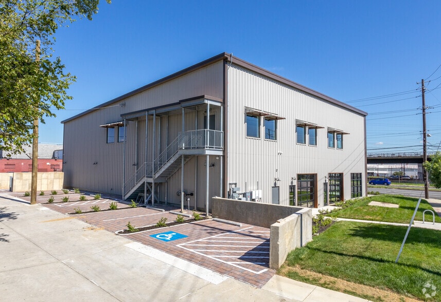 More Photos Of 3451 Benning Rd NE, Washington Office For Lease