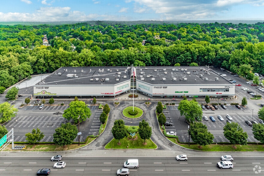 More Photos Of 275 Route 4, Paramus Unknown For Lease