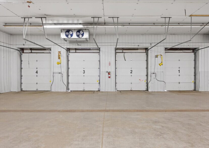 More Photos Of 26609 Newbanks Rd, Abingdon Refrigeration Cold Storage For Sale