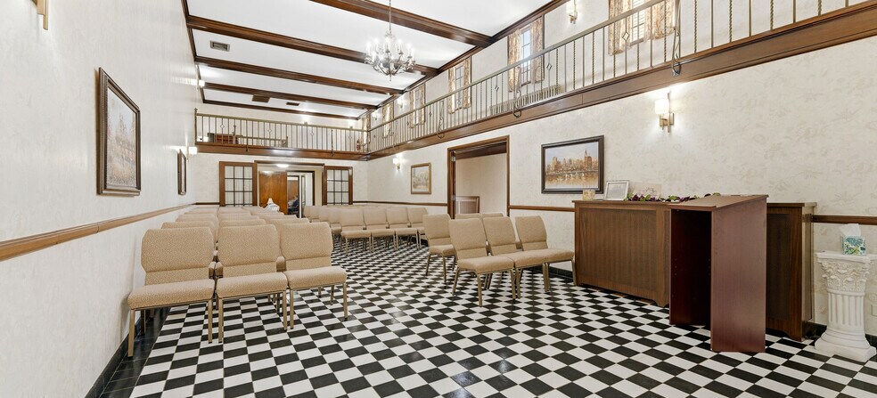 More Photos Of 65 N Gallatin Ave, Uniontown Funeral Home For Sale