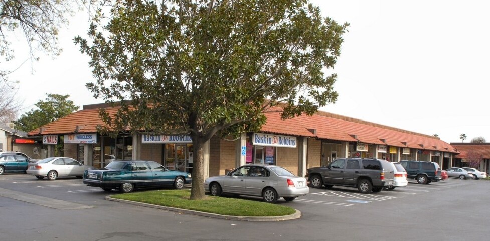 Primary Photo Of 6371-6413 Riverside Blvd, Sacramento Unknown For Lease