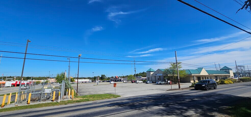 More Photos Of 2639 Darlington Rd, Beaver Falls Office For Sale