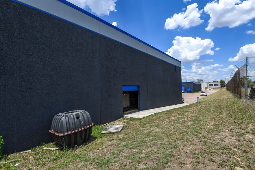 More Photos Of 6420-6428 Wuliger Way, North Richland Hills Unknown For Lease